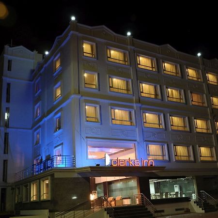 Grand Clarks Inn Badami Esterno foto