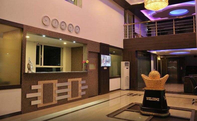 Grand Clarks Inn Badami Esterno foto