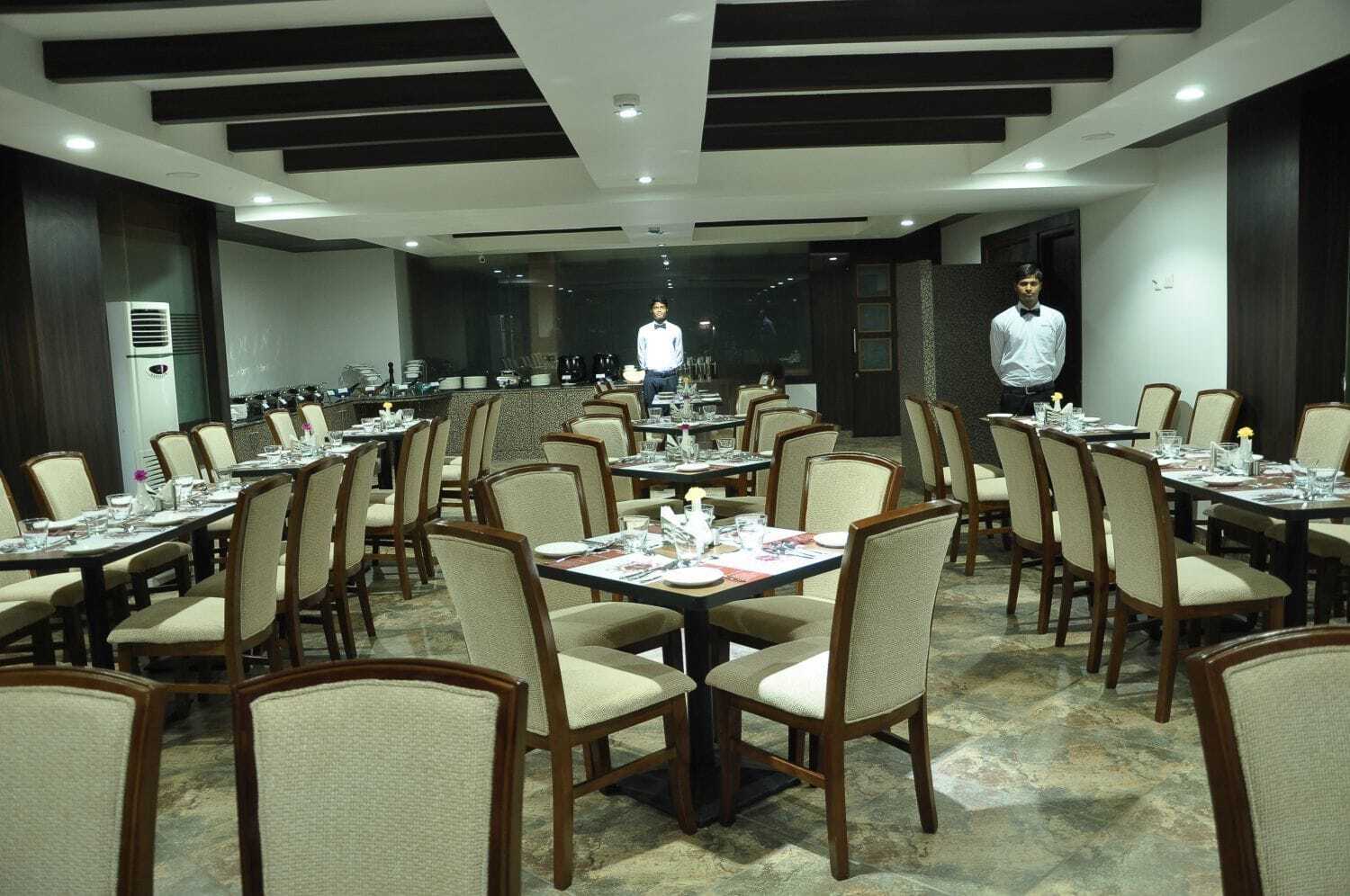 Grand Clarks Inn Badami Esterno foto